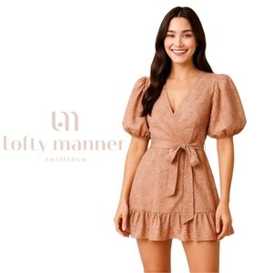 NWT S Lofty Manner Josie Peach Leaves Print Mini